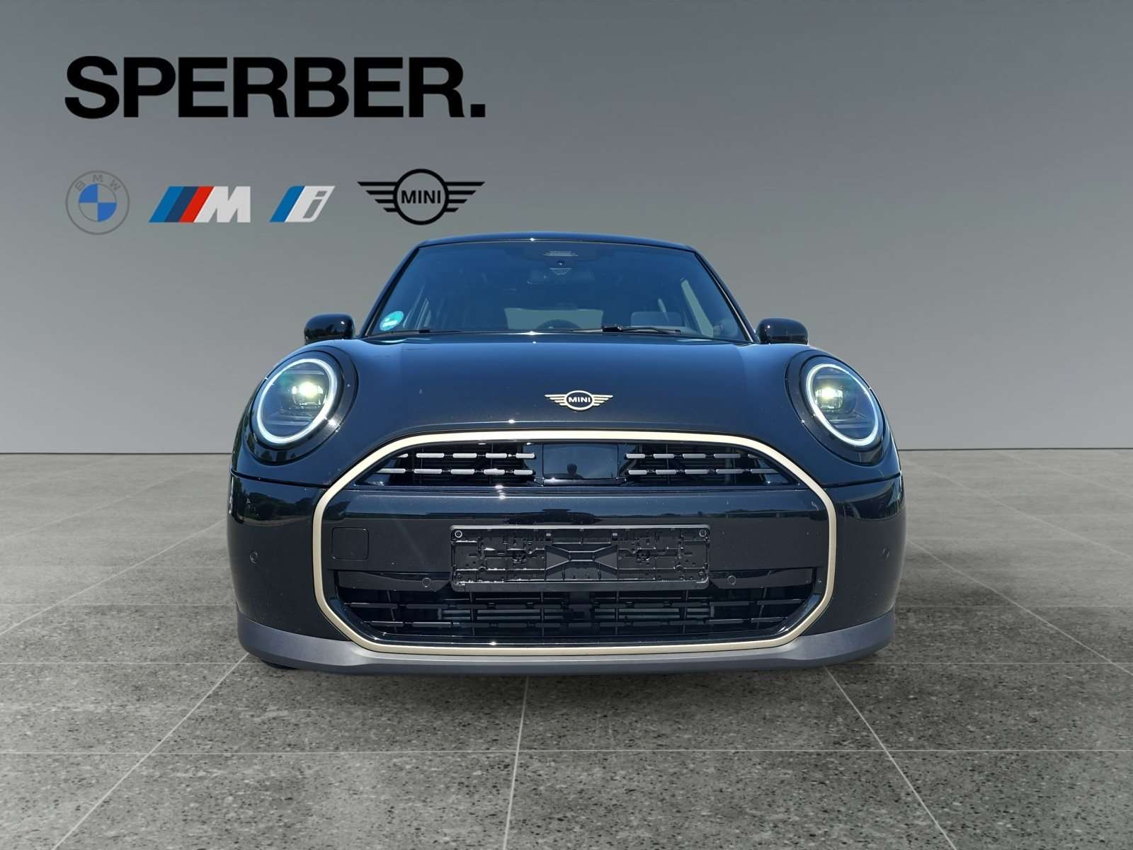 Fahrzeugbild eines MINI COOPER