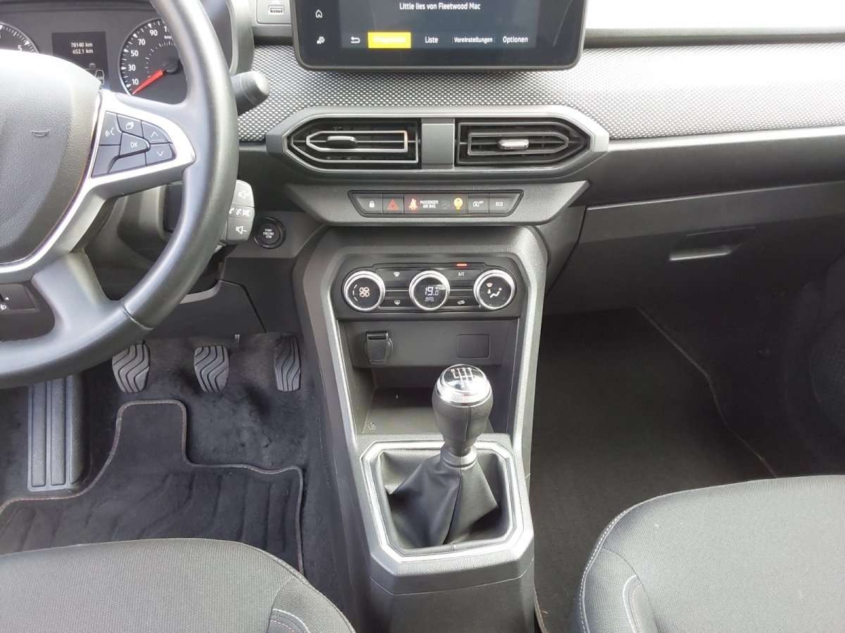 Fahrzeugbild eines Dacia Jogger