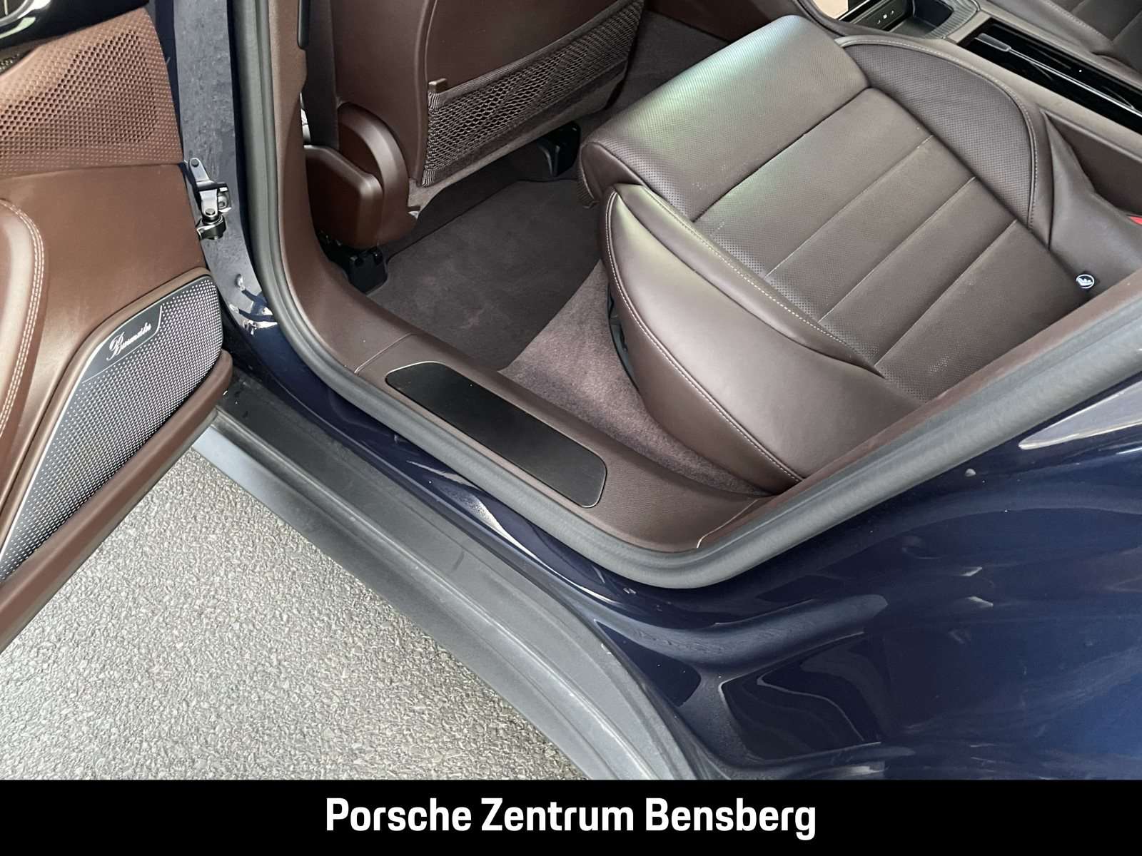 Fahrzeugbild eines Porsche Panamera