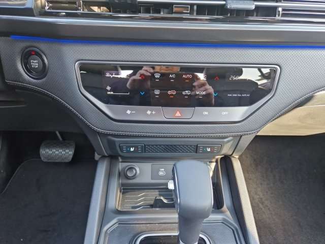 Fahrzeugbild eines KGM Musso Grand