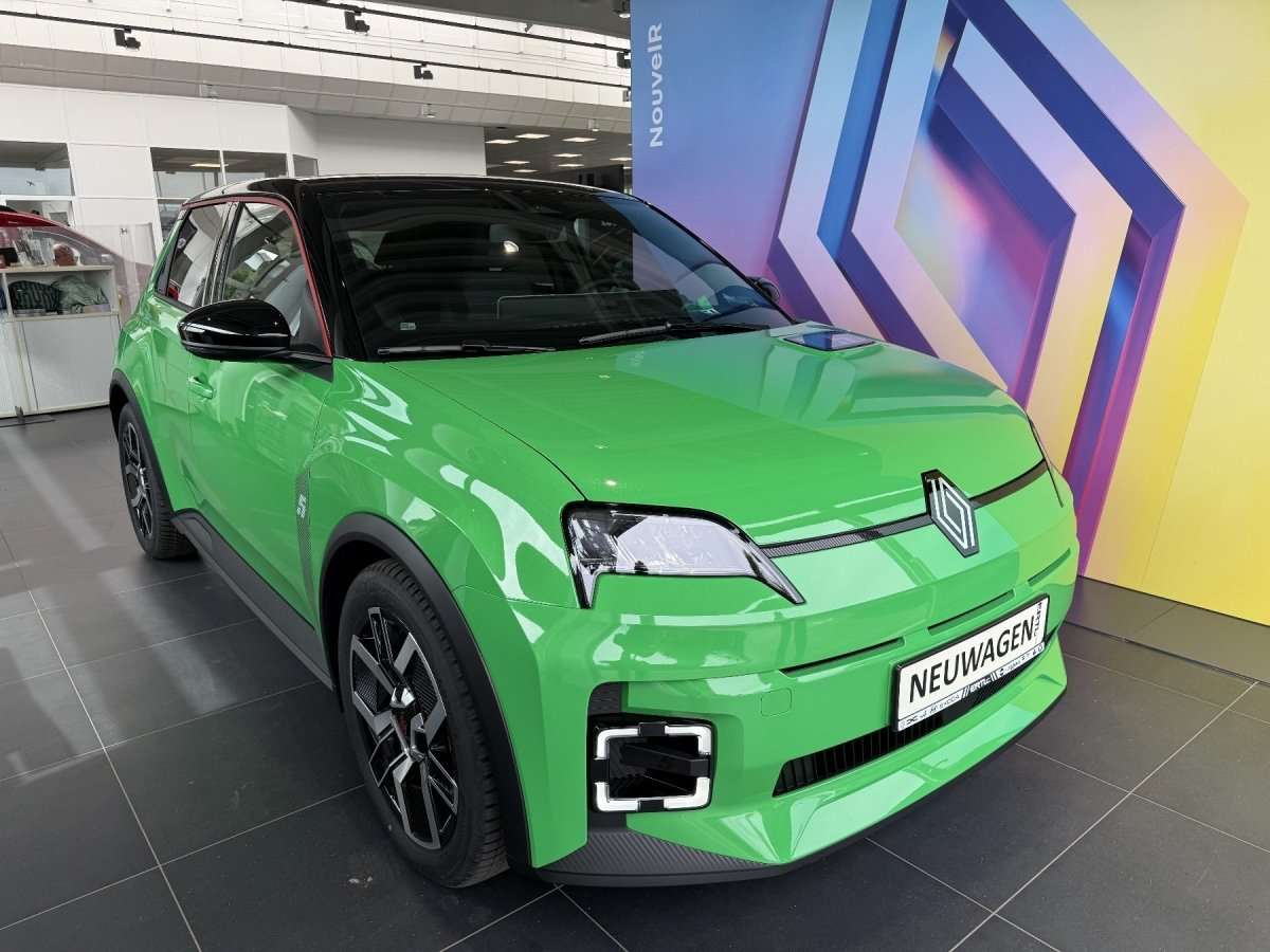 Fahrzeugbild eines Renault 5 E-TECH