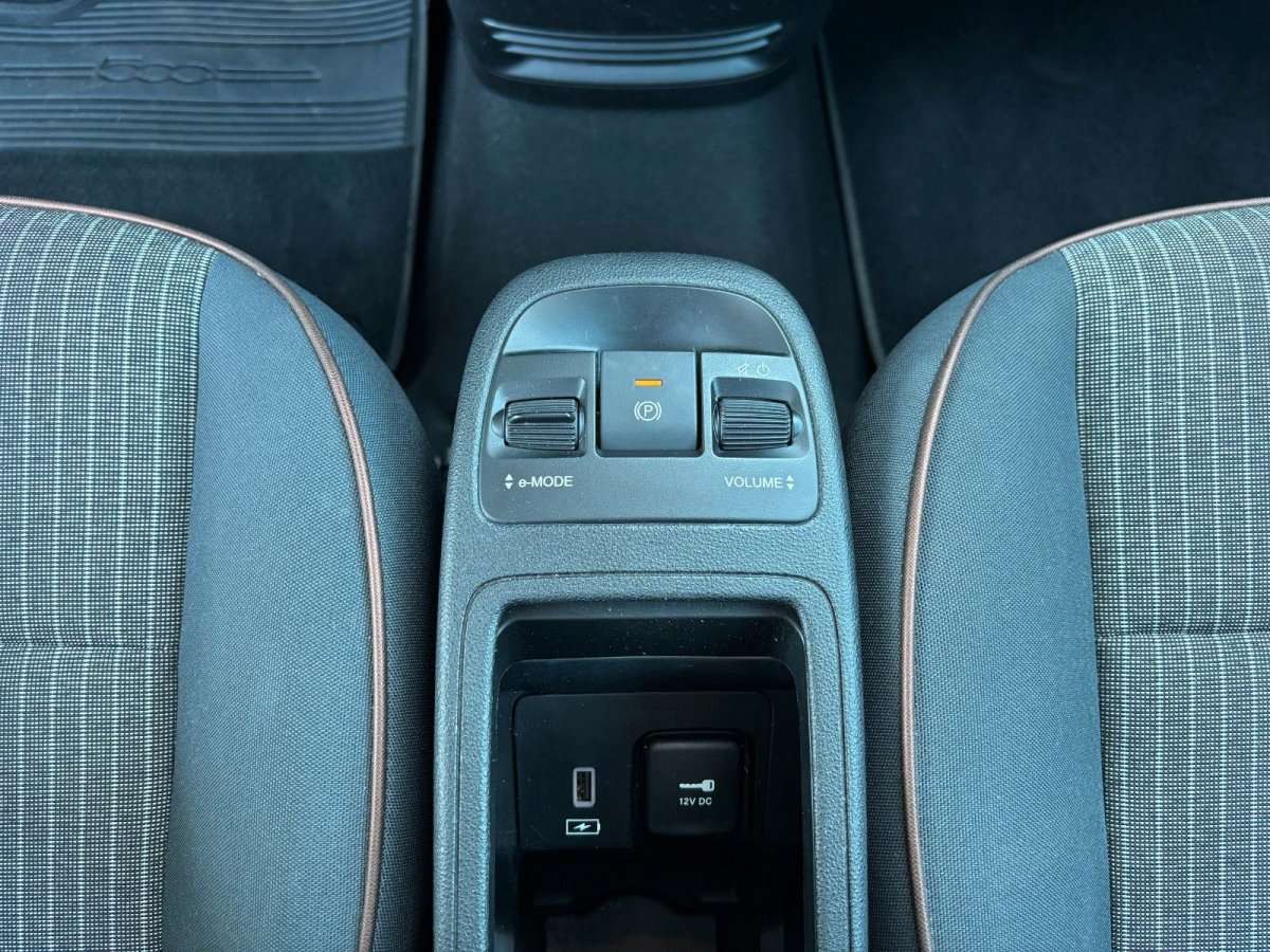 Fahrzeugbild eines Fiat 500