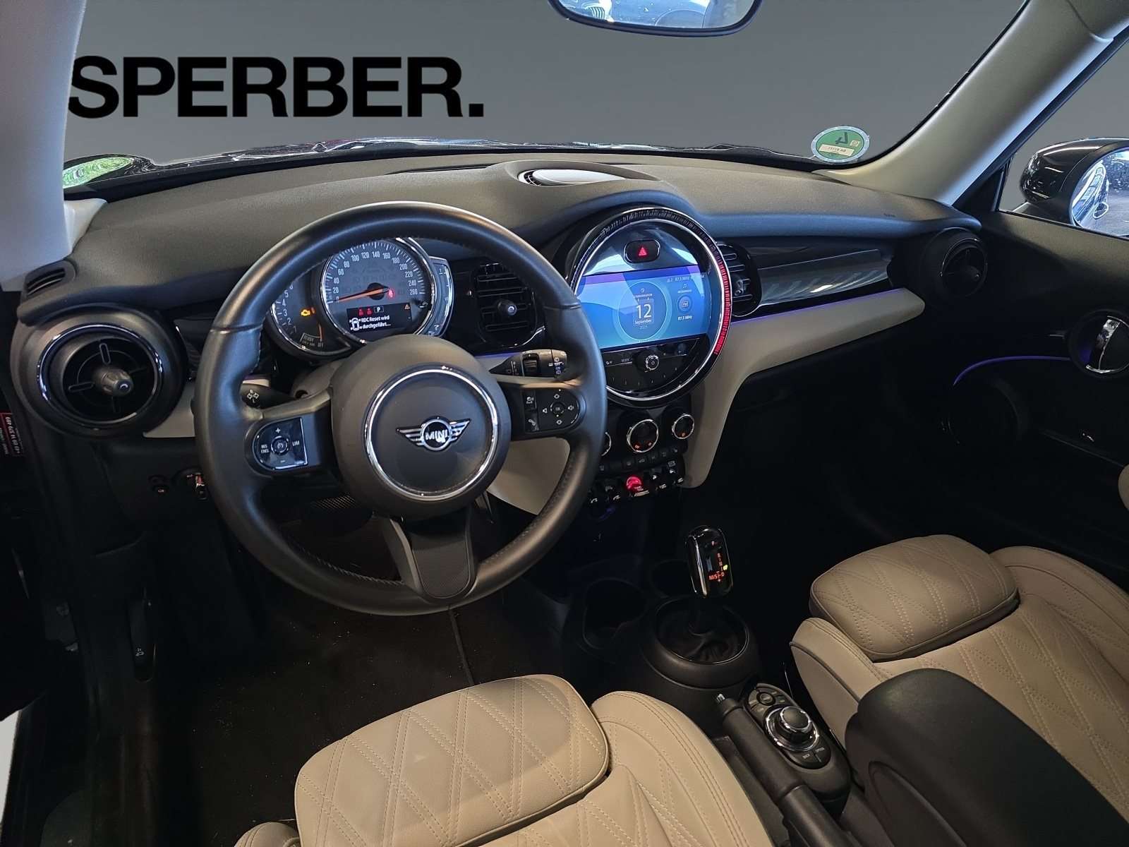 Fahrzeugbild eines MINI COOPER