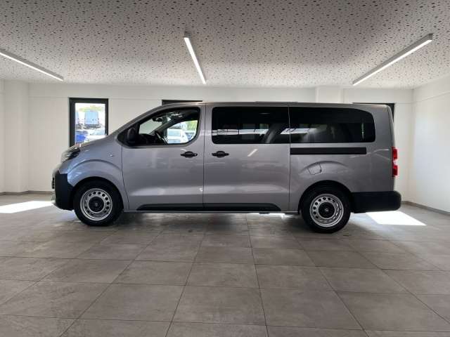 Fahrzeugbild eines Opel Vivaro