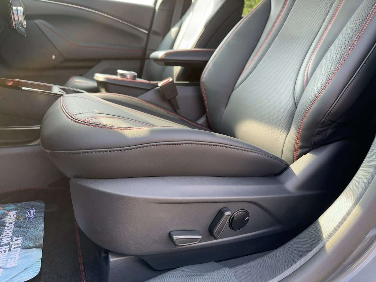 Fahrzeugbild eines Ford Mustang Mach-E