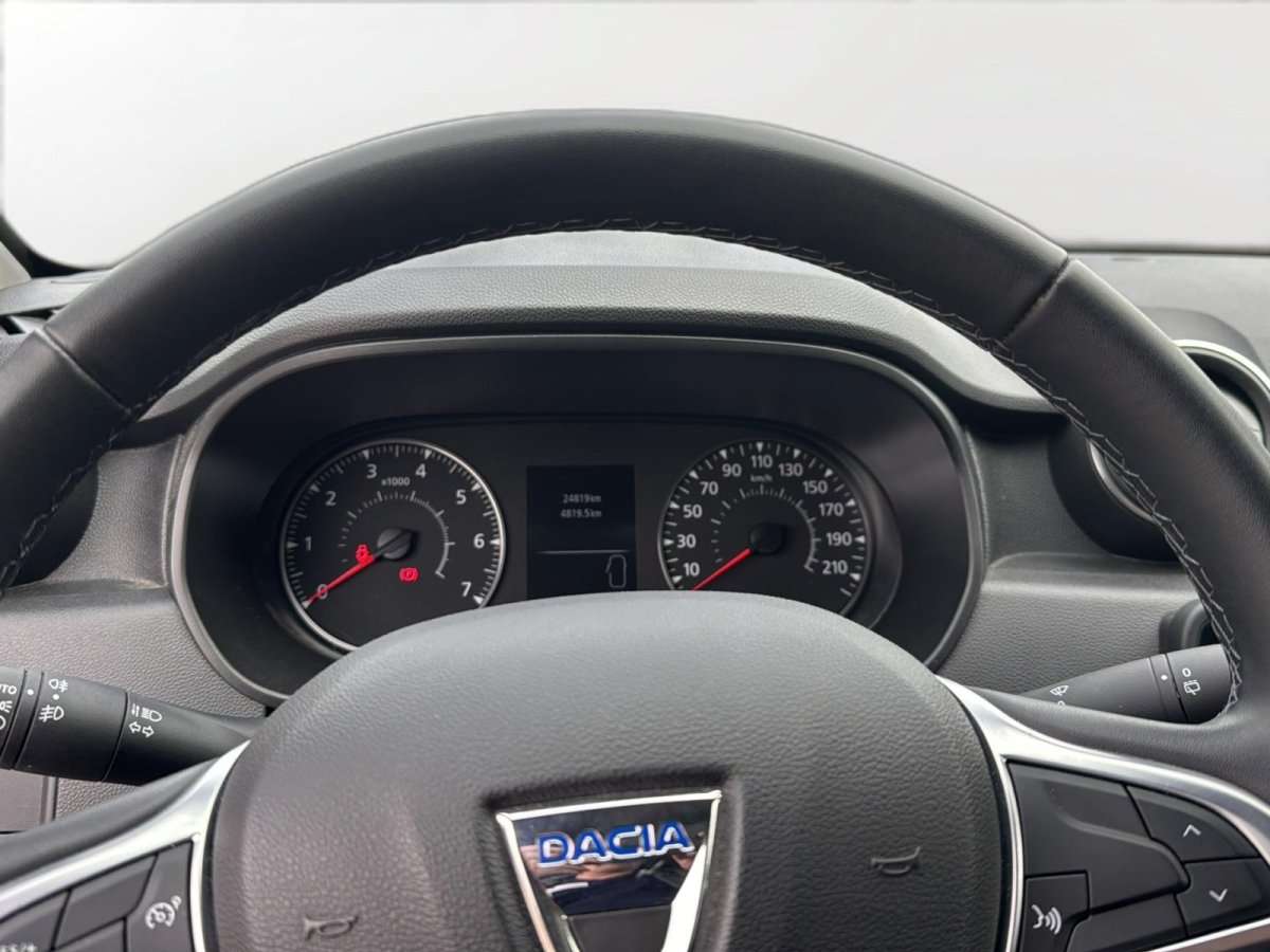 Fahrzeugbild eines Dacia Duster