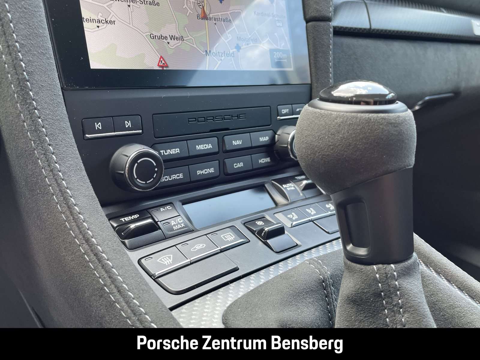 Fahrzeugbild eines Porsche Cayman