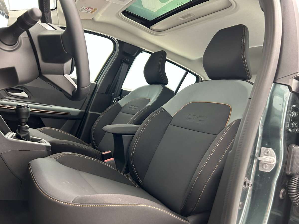 Fahrzeugbild eines Dacia Sandero