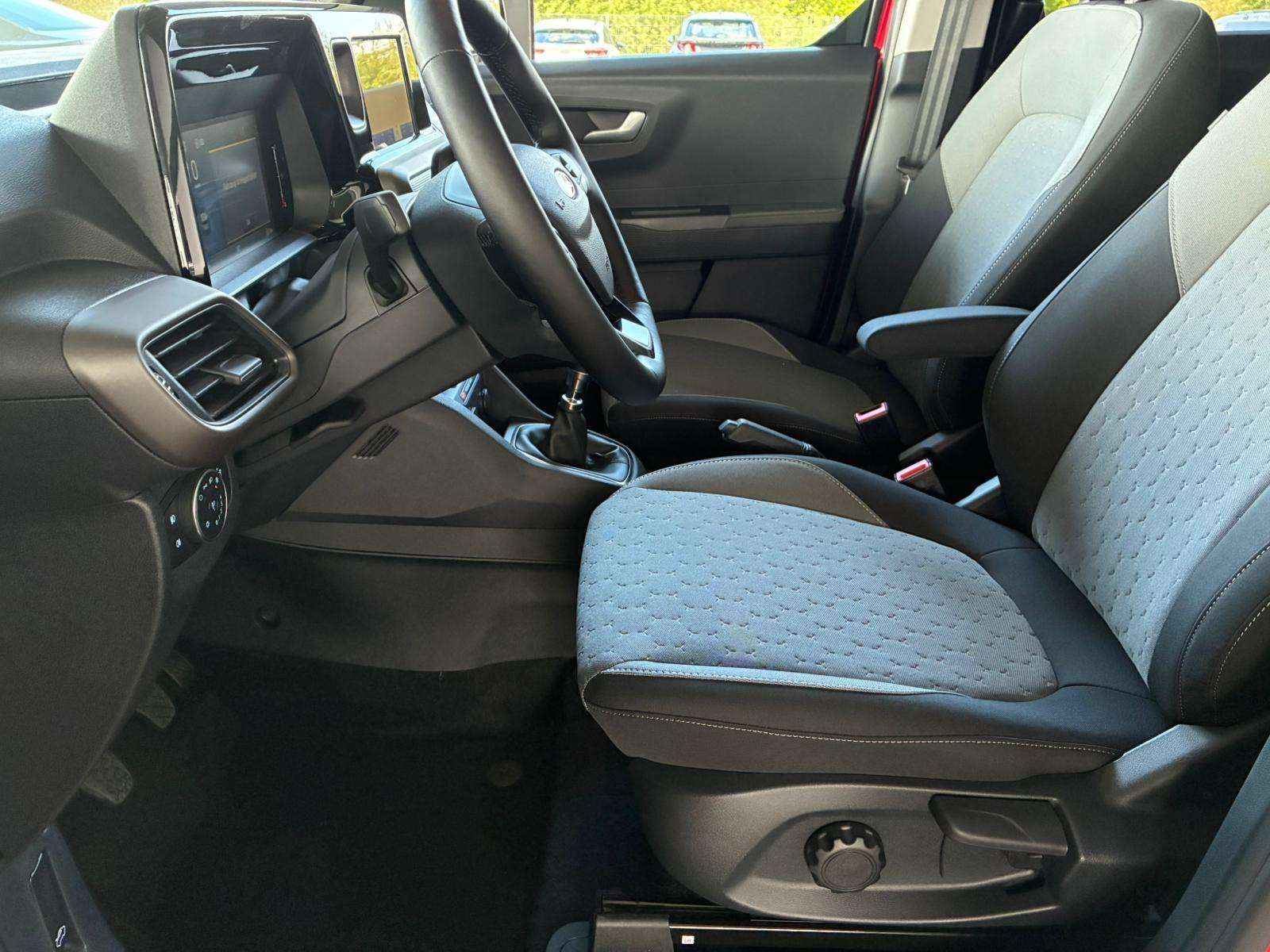 Fahrzeugbild eines Ford Tourneo Courier