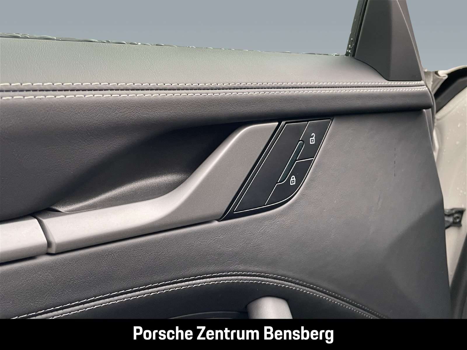 Fahrzeugbild eines Porsche 911