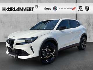 Schräge Frontansicht auf einen Alfa Romeo Junior , freigestellt