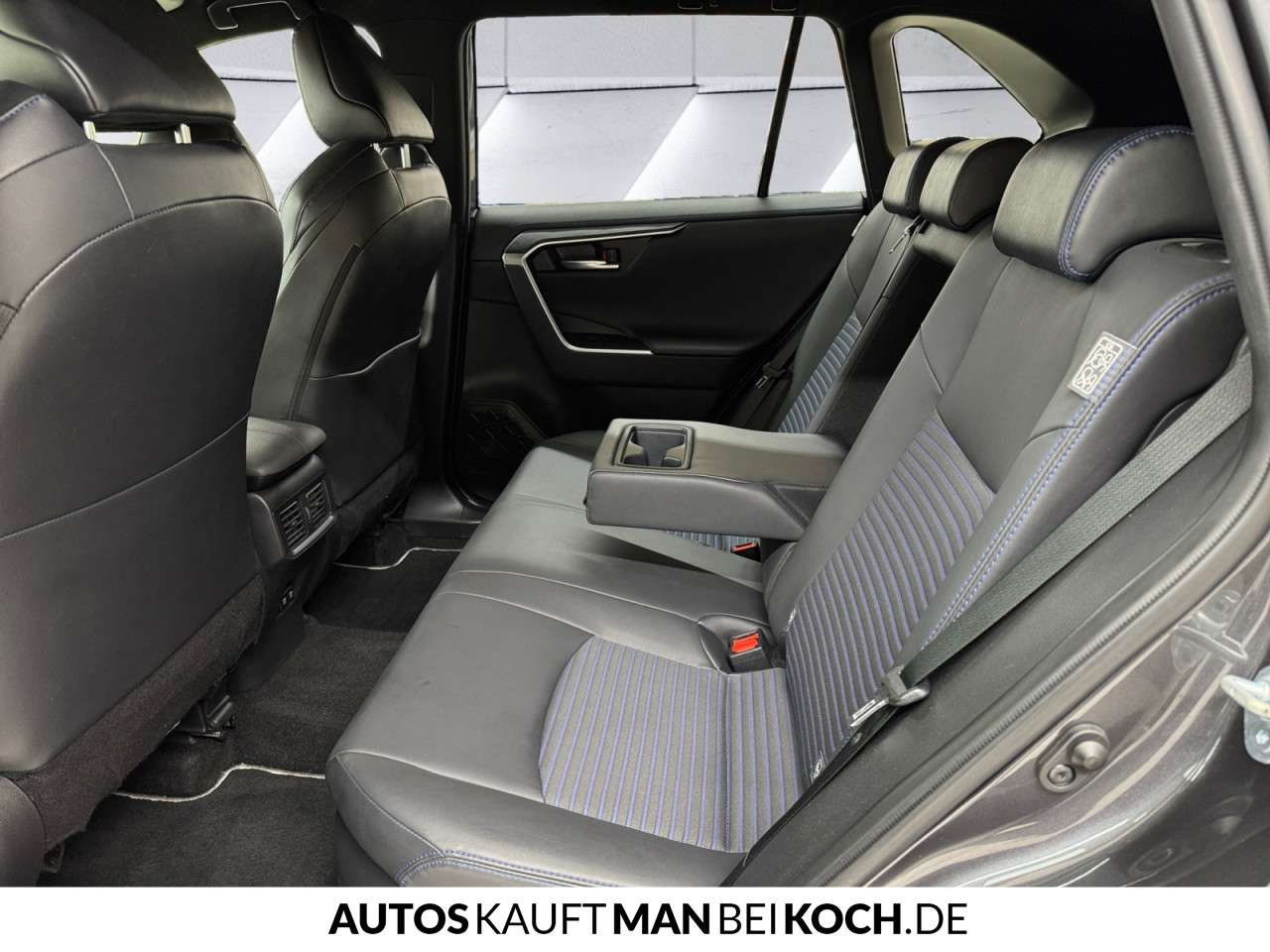 Fahrzeugbild eines Toyota RAV4