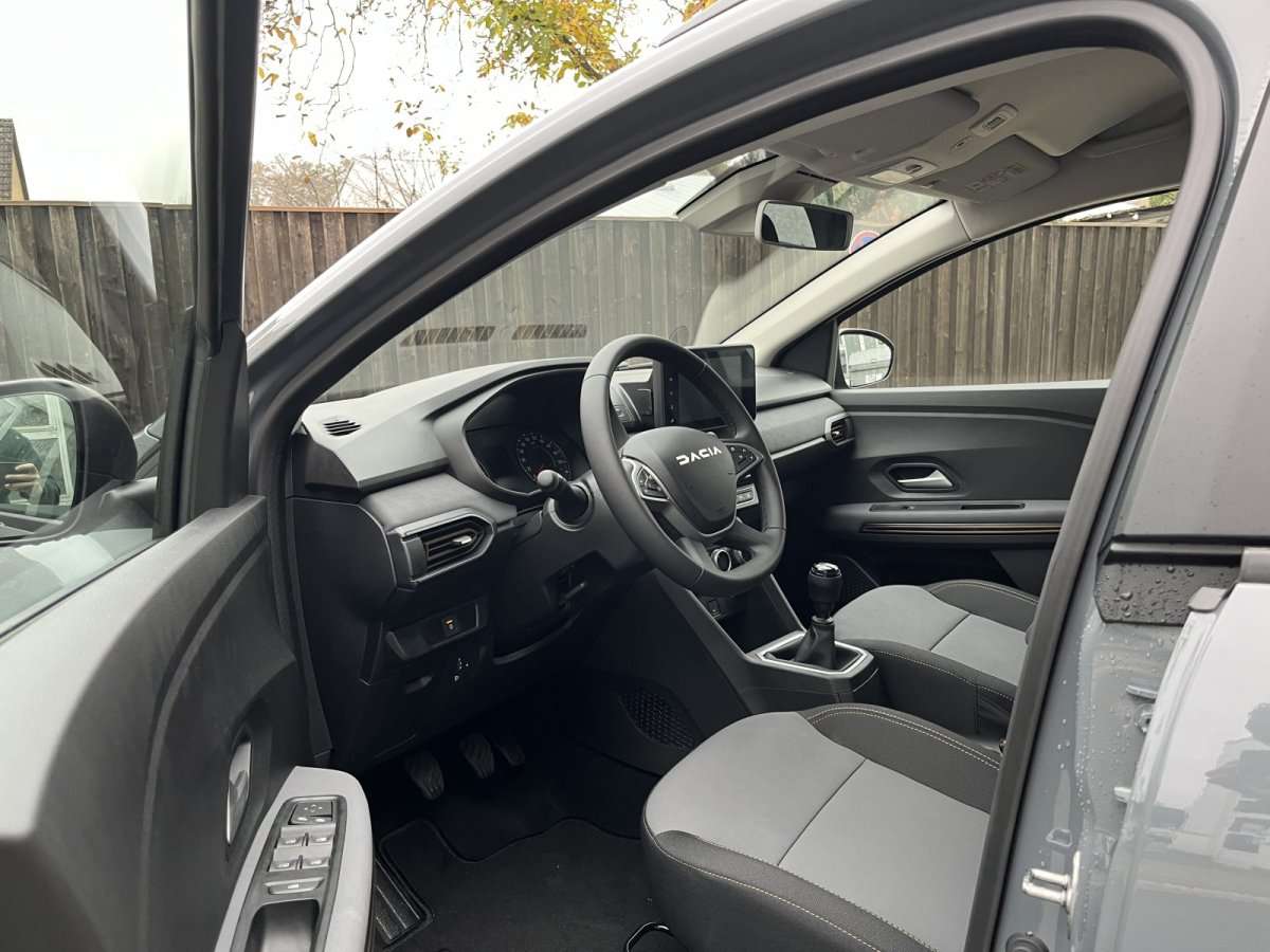 Fahrzeugbild eines Dacia Jogger