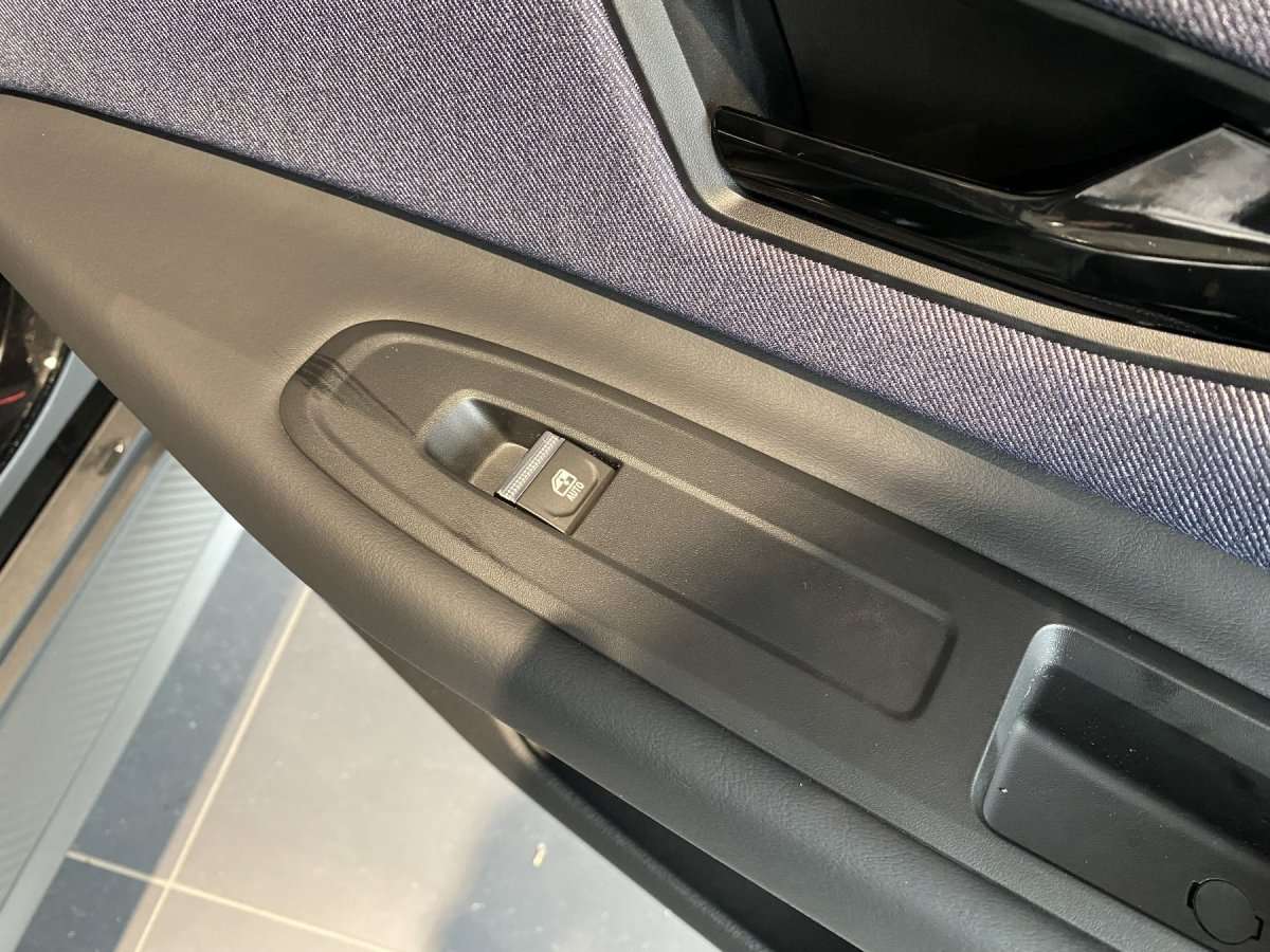 Fahrzeugbild eines Renault 5 E-TECH