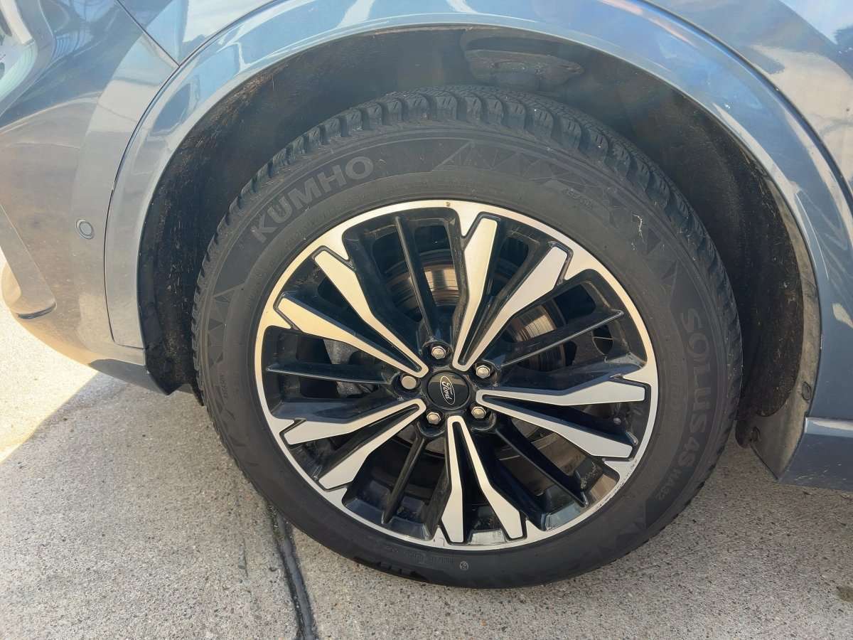 Fahrzeugbild eines Ford Kuga