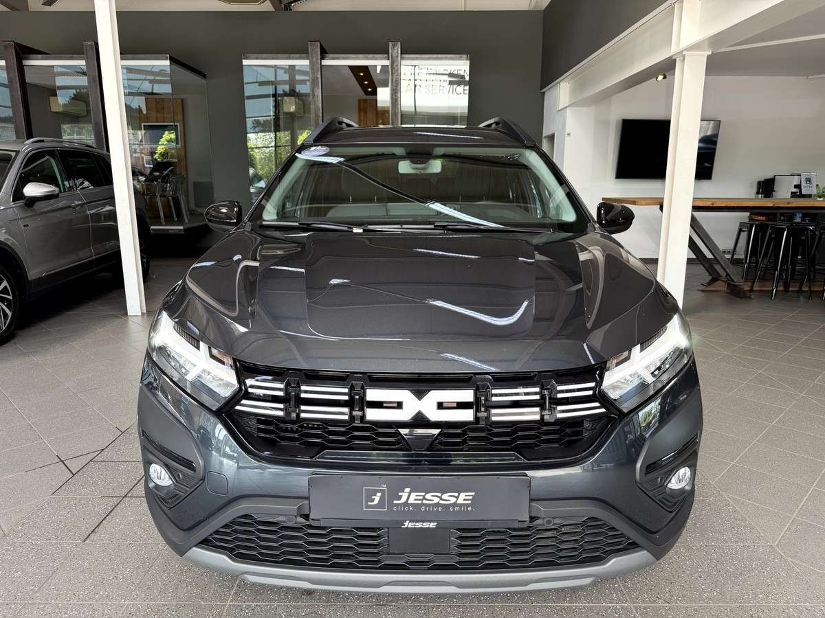 Fahrzeugbild eines Dacia Jogger