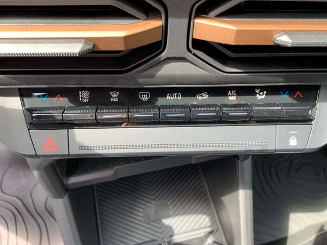 Fahrzeugbild eines Dacia Bigster