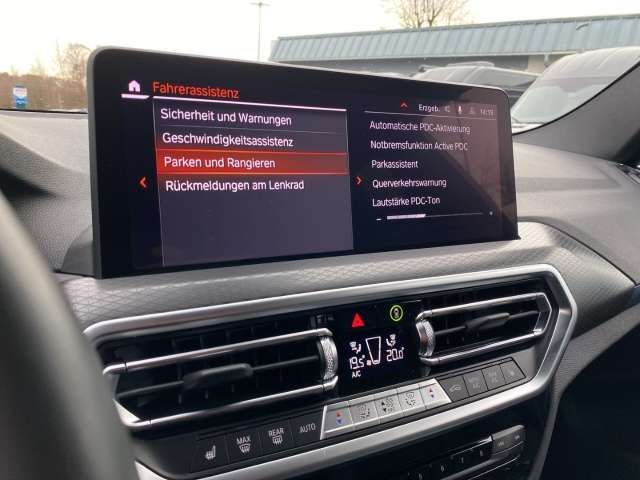 Fahrzeugbild eines BMW X3