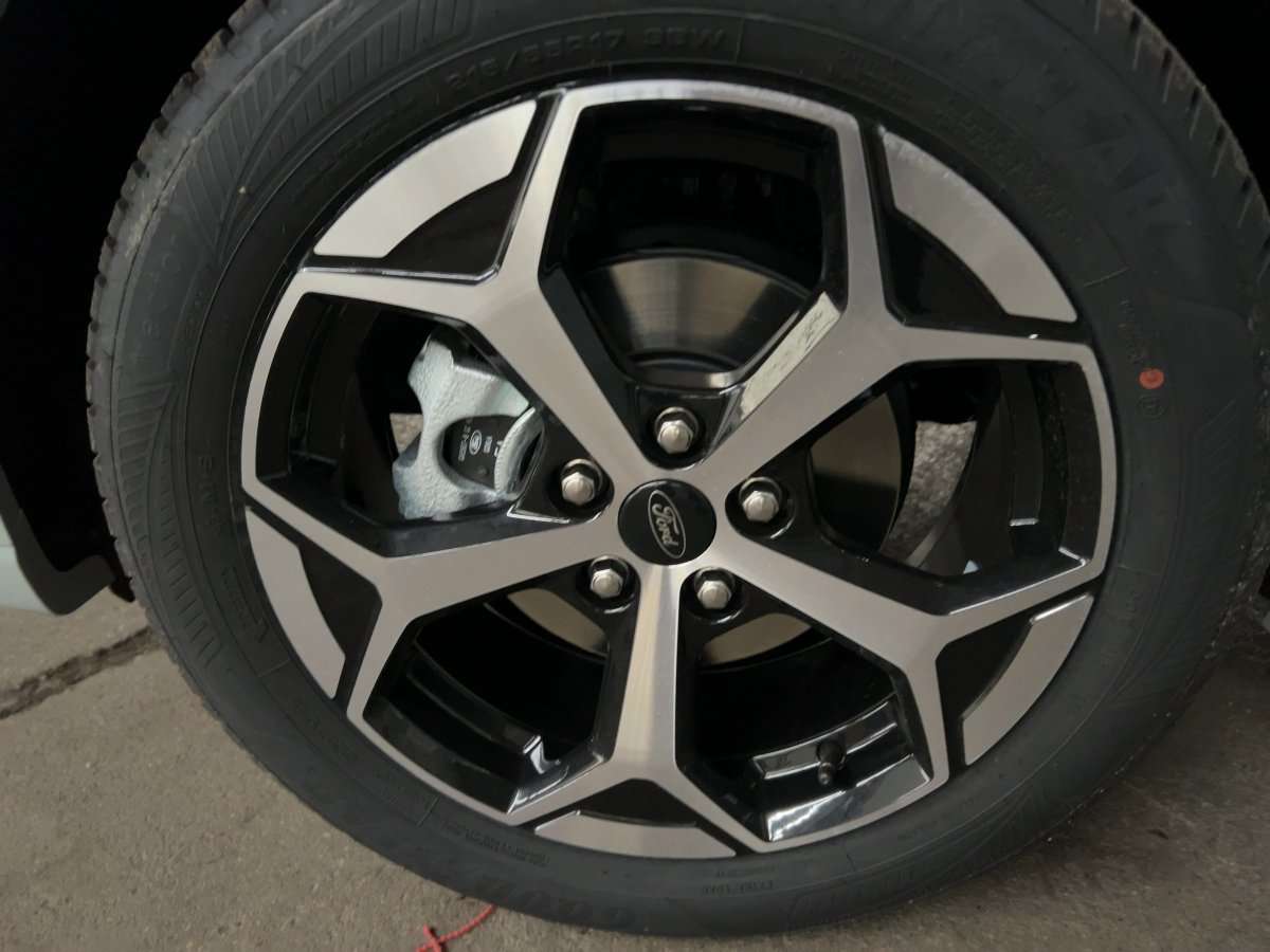 Fahrzeugbild eines Ford Puma