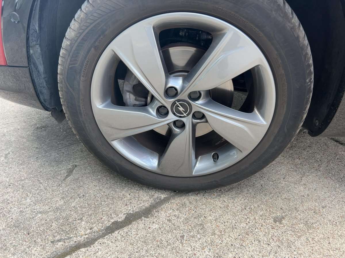 Fahrzeugbild eines Opel Grandland X