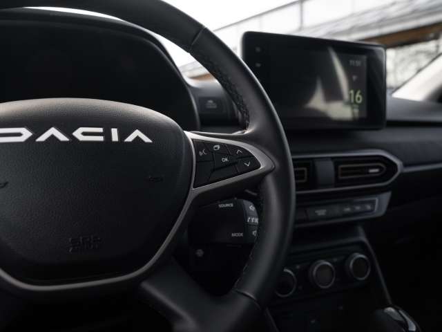 Fahrzeugbild eines Dacia Jogger