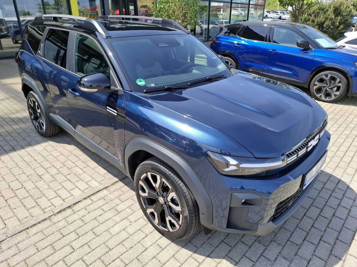 Fahrzeugbild eines Dacia Bigster