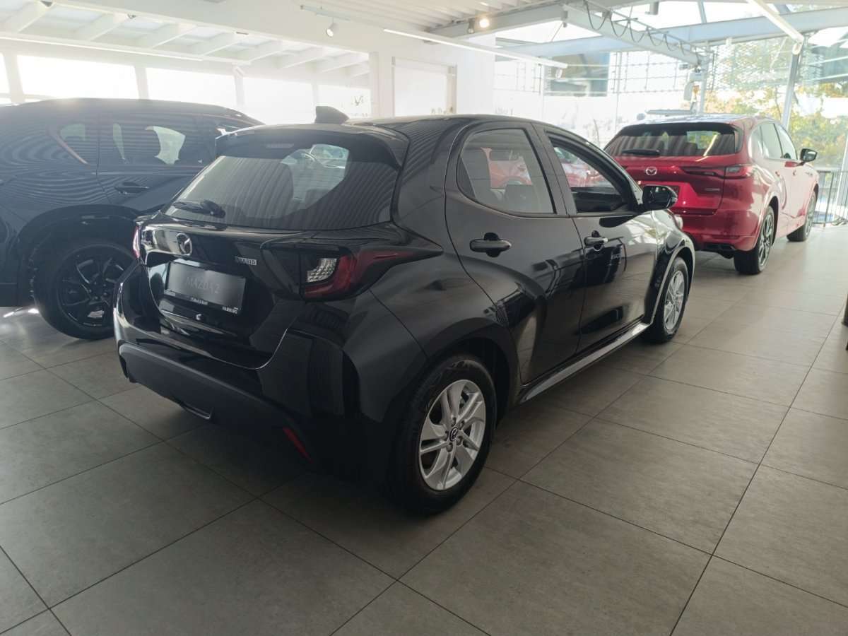 Fahrzeugbild eines Mazda Mazda2 Hybrid