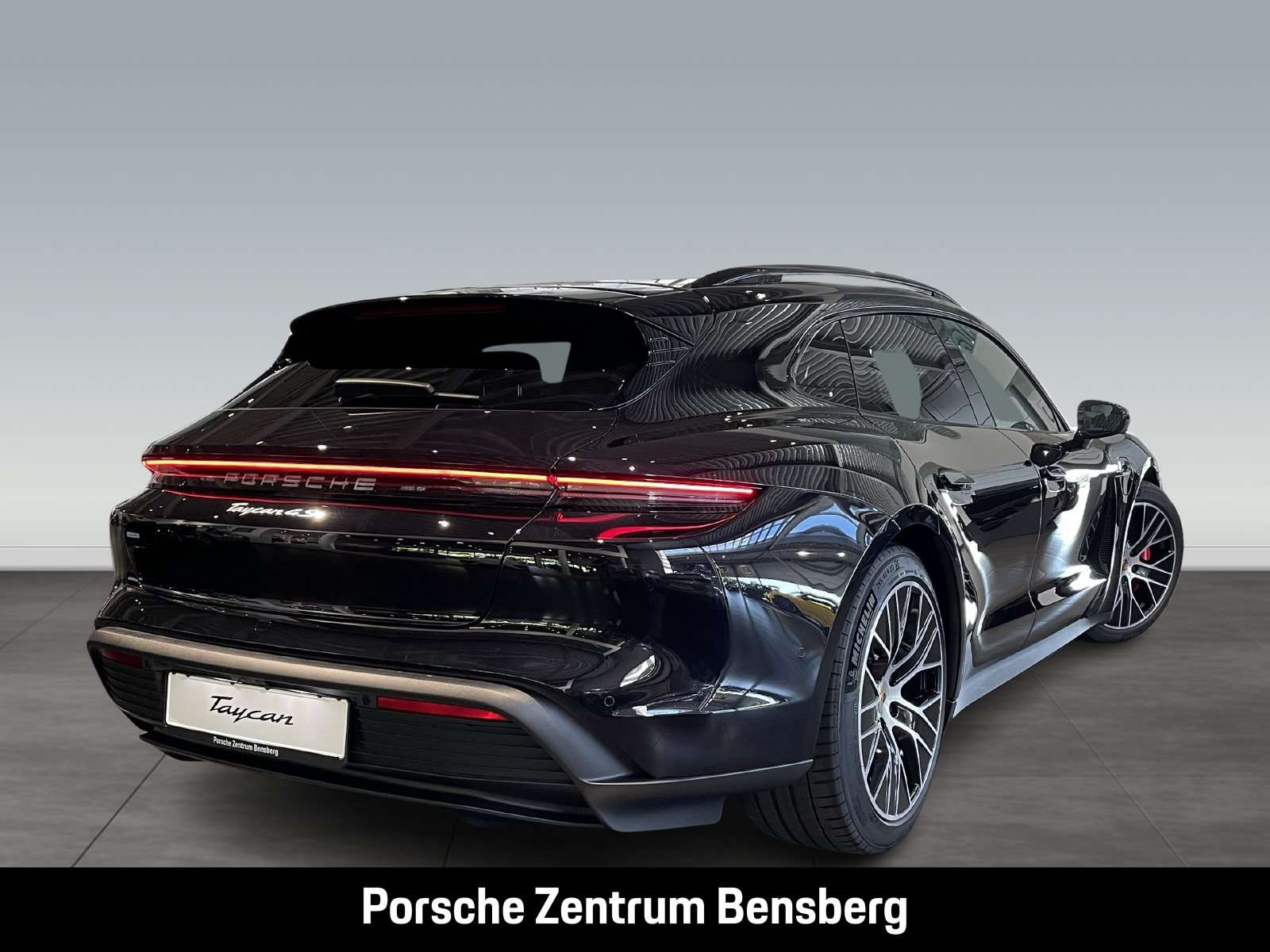 Fahrzeugbild eines Porsche Taycan
