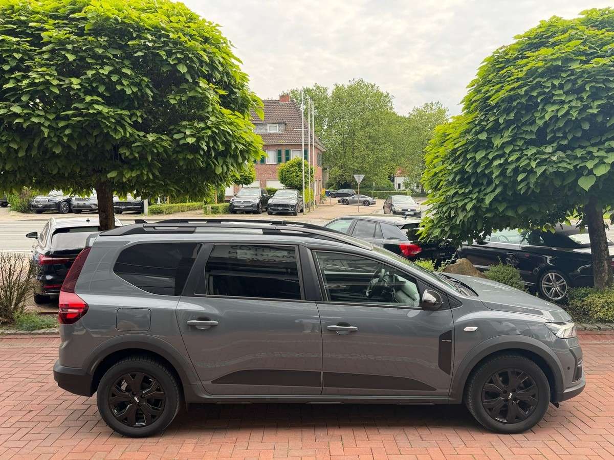 Fahrzeugbild eines Dacia Jogger