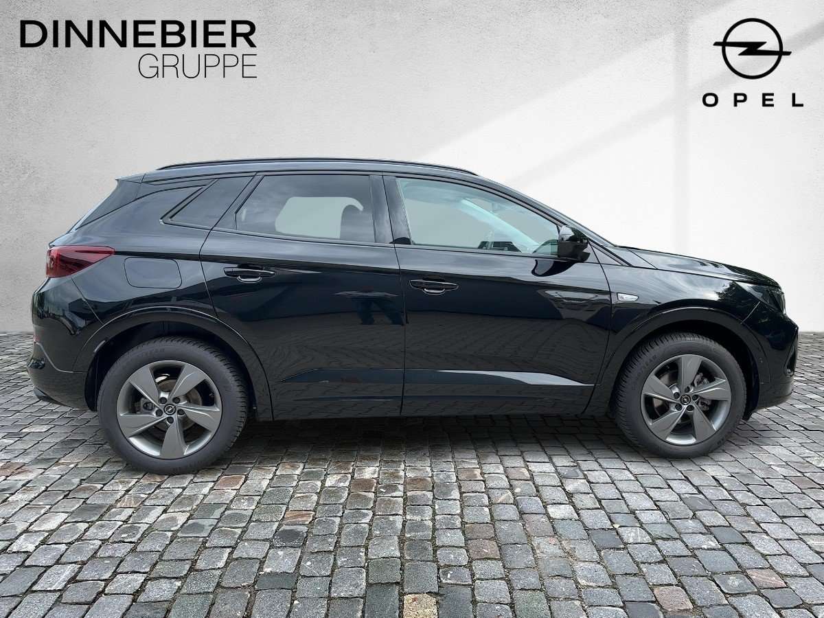 Fahrzeugbild eines Opel Grandland X