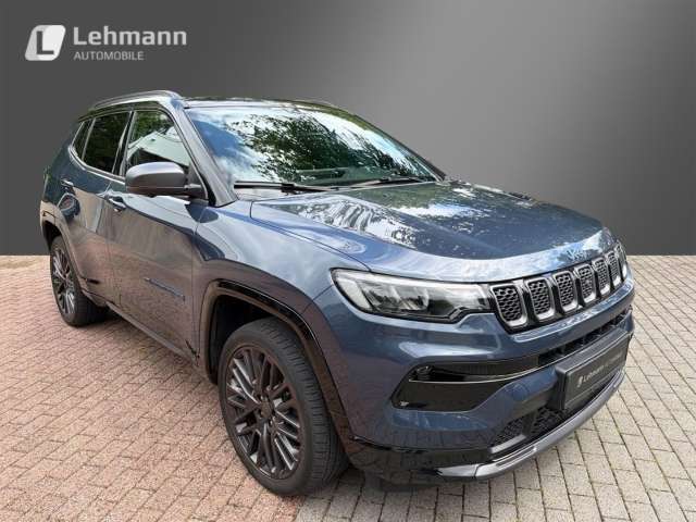 Fahrzeugbild eines Jeep Compass