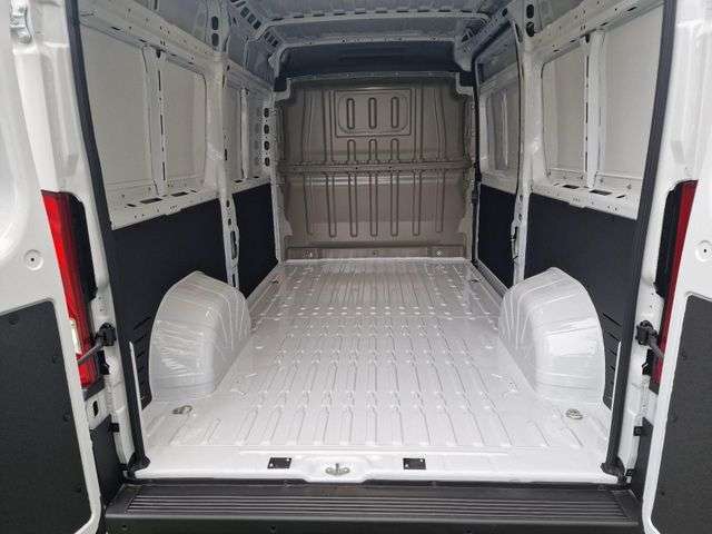 Fahrzeugbild eines Opel Movano