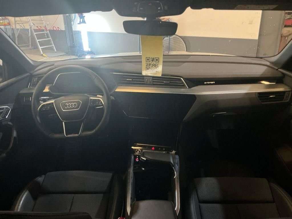 Fahrzeugbild eines Audi e-tron