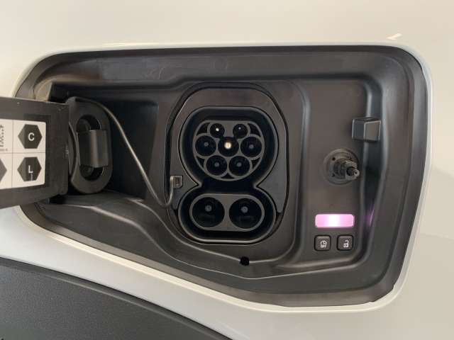 Fahrzeugbild eines Renault 5 E-TECH