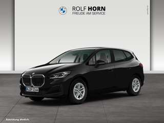 Schräge Frontansicht auf einen BMW 2er-Reihe , freigestellt