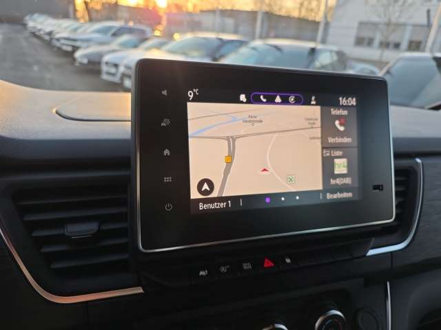 Fahrzeugbild eines Nissan Primastar