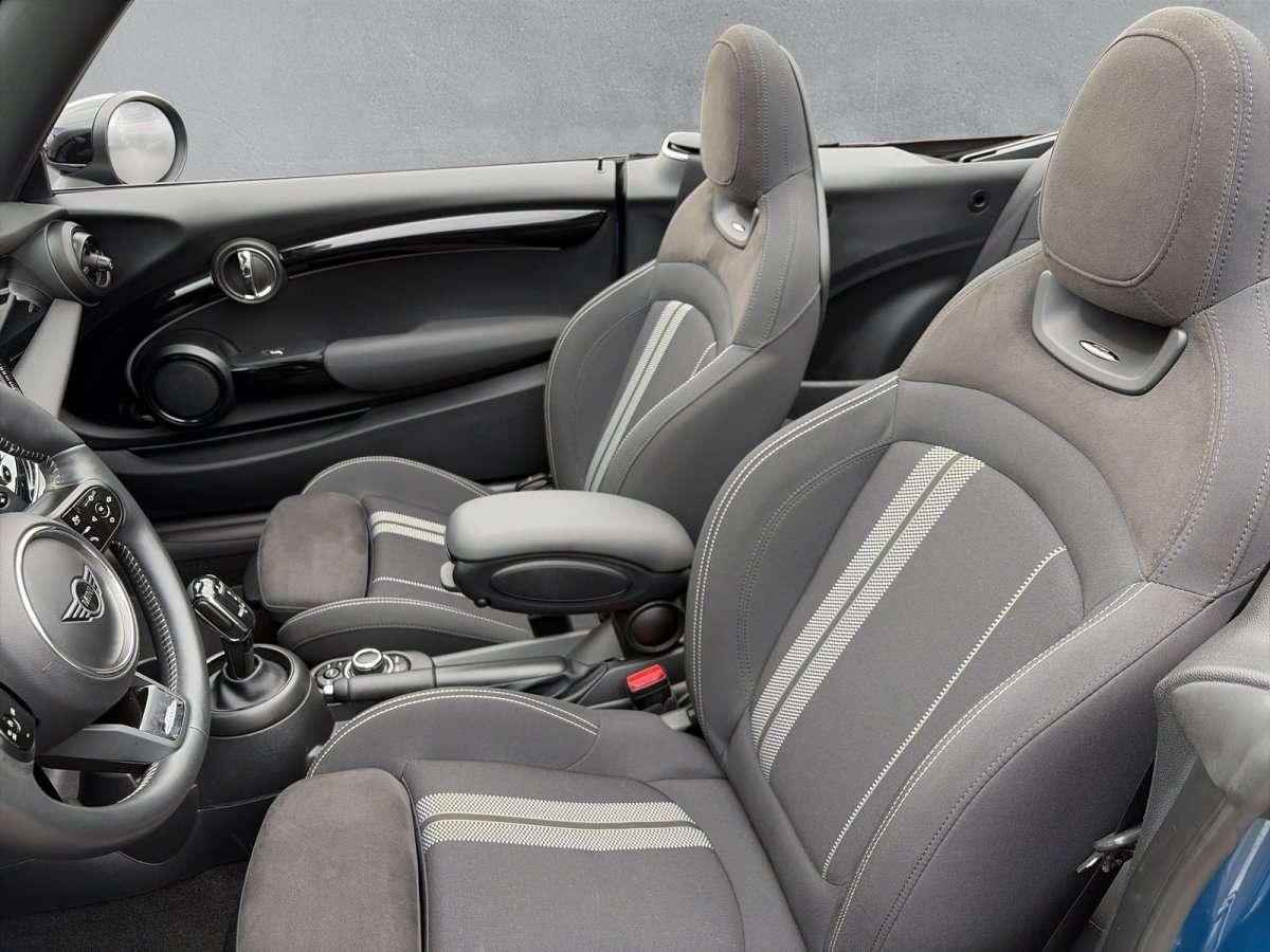 Fahrzeugbild eines MINI COOPER