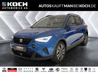 Schräge Frontansicht auf einen SEAT Arona , freigestellt