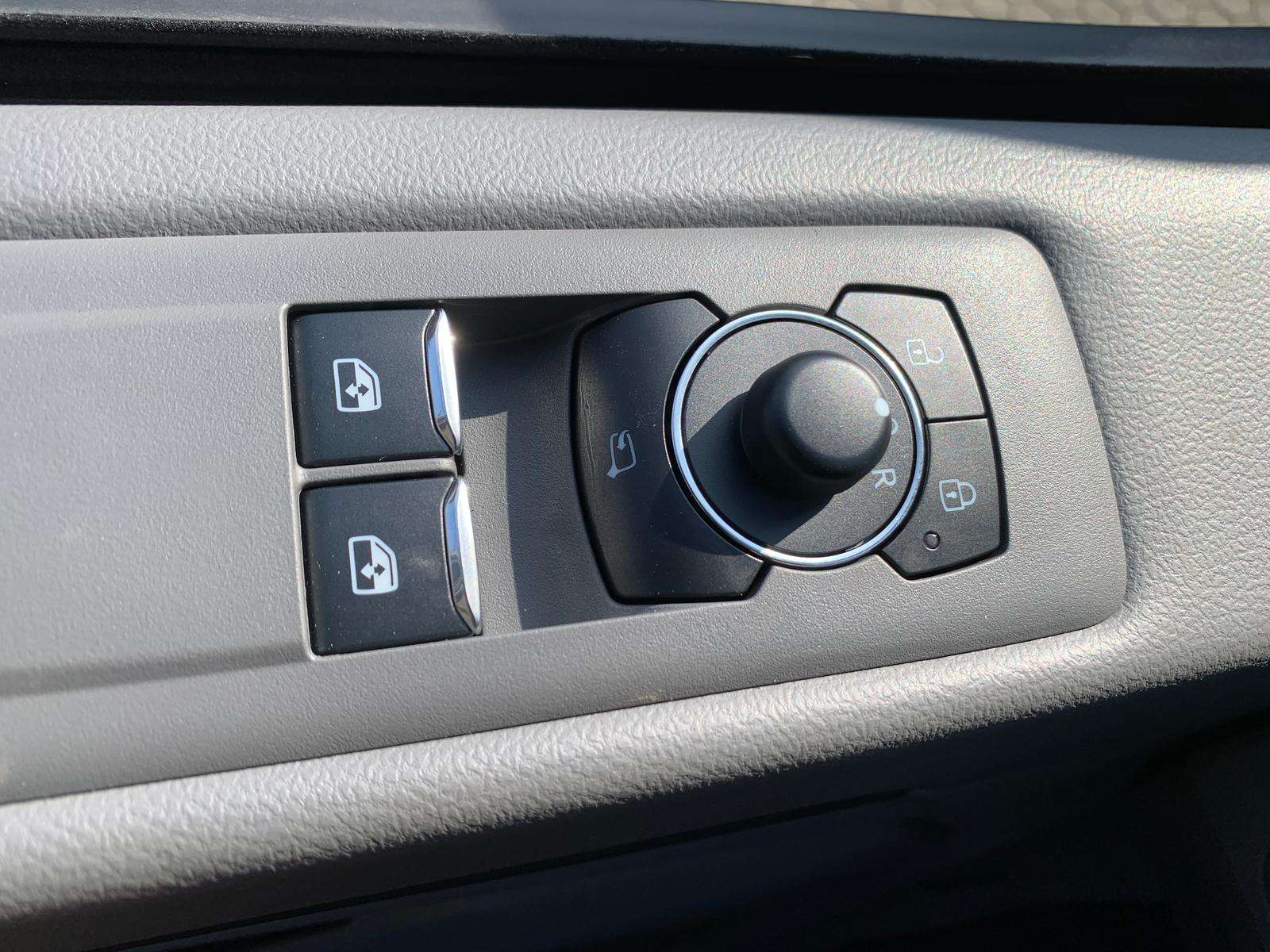 Fahrzeugbild eines Volkswagen Caravelle