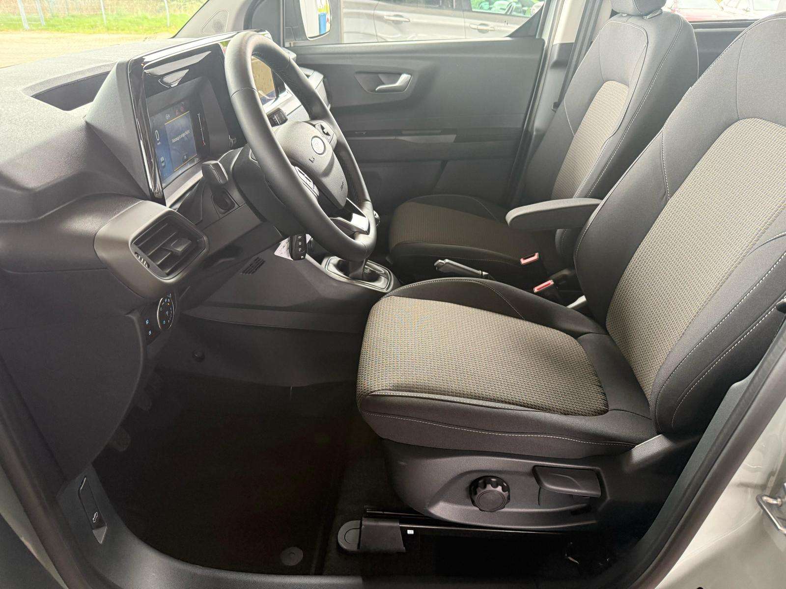 Fahrzeugbild eines Ford Tourneo Courier