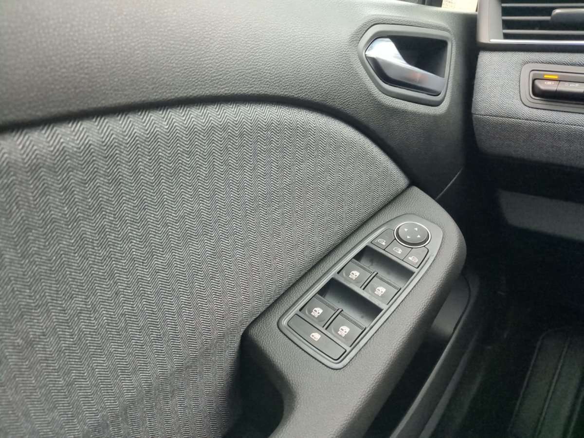 Fahrzeugbild eines Renault Clio