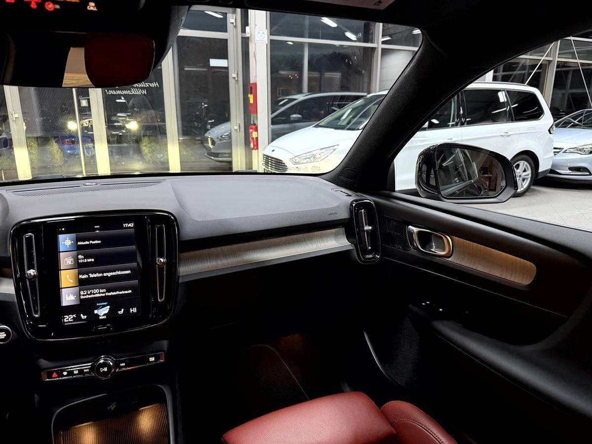 Fahrzeugbild eines Volvo XC40