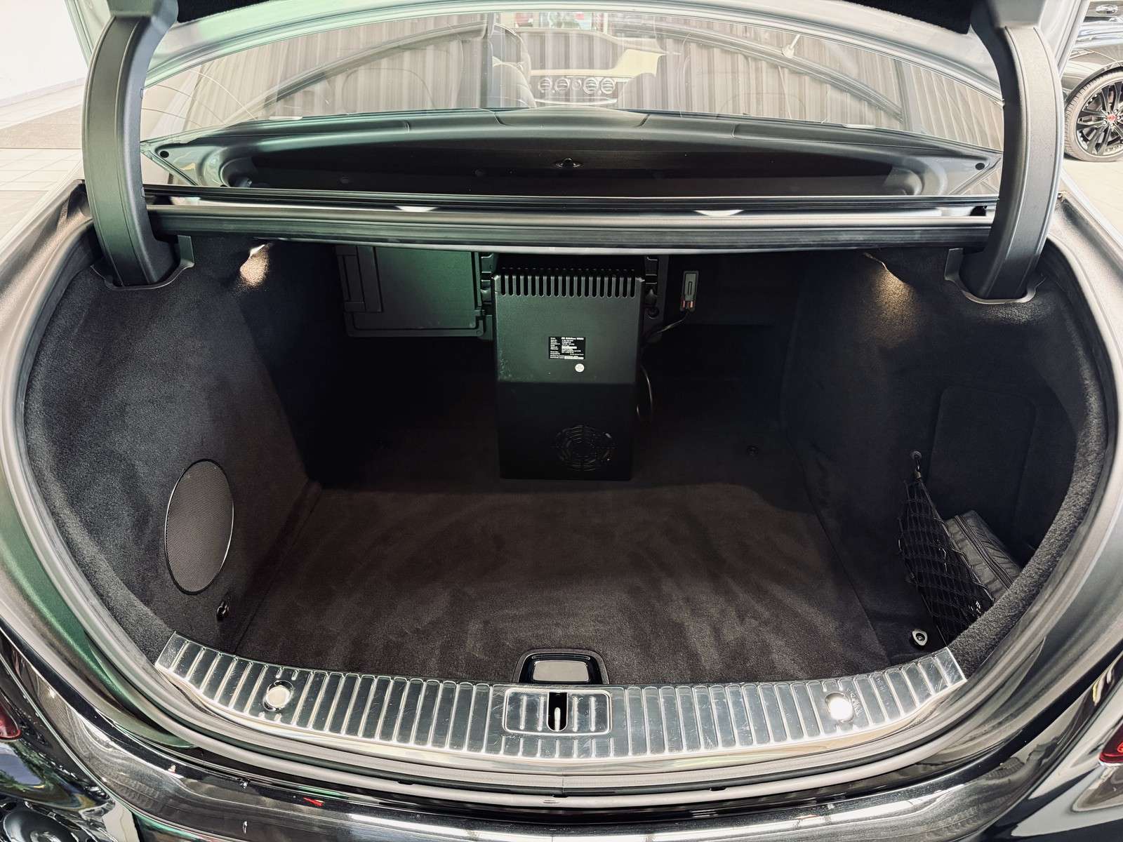 Fahrzeugbild eines Mercedes-Benz S-Klasse