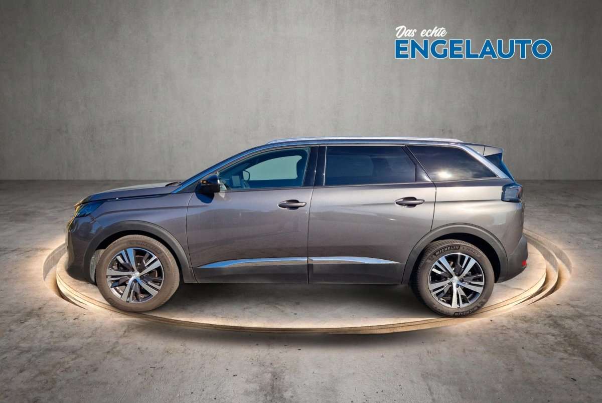 Fahrzeugbild eines Peugeot 5008