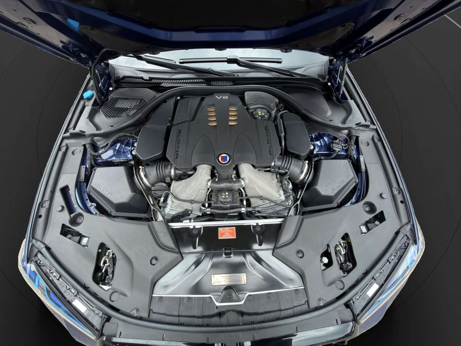 Fahrzeugbild eines Alpina B5
