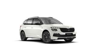 Schräge Frontansicht auf einen Skoda Kamiq , freigestellt