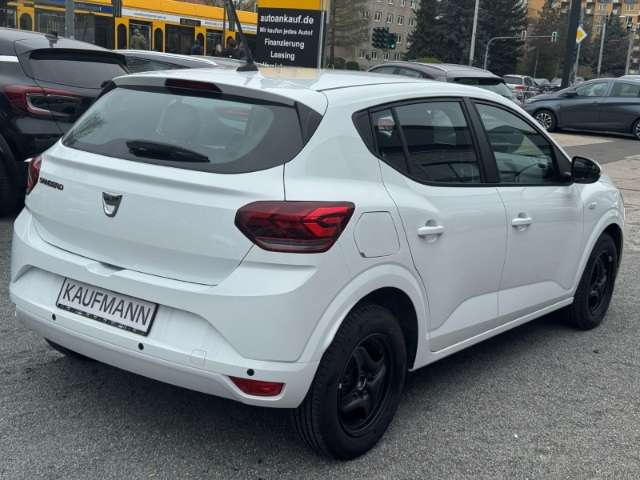 Fahrzeugbild eines Dacia Sandero