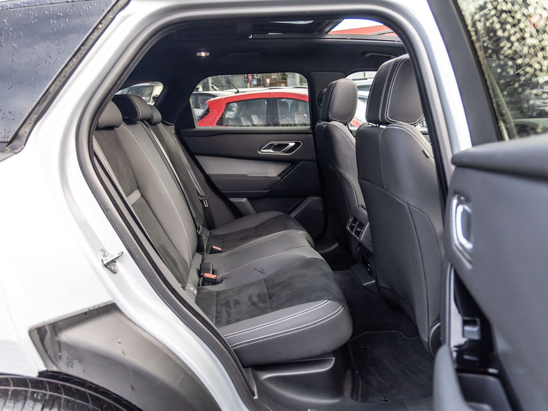 Fahrzeugbild eines Land Rover Range Rover Velar