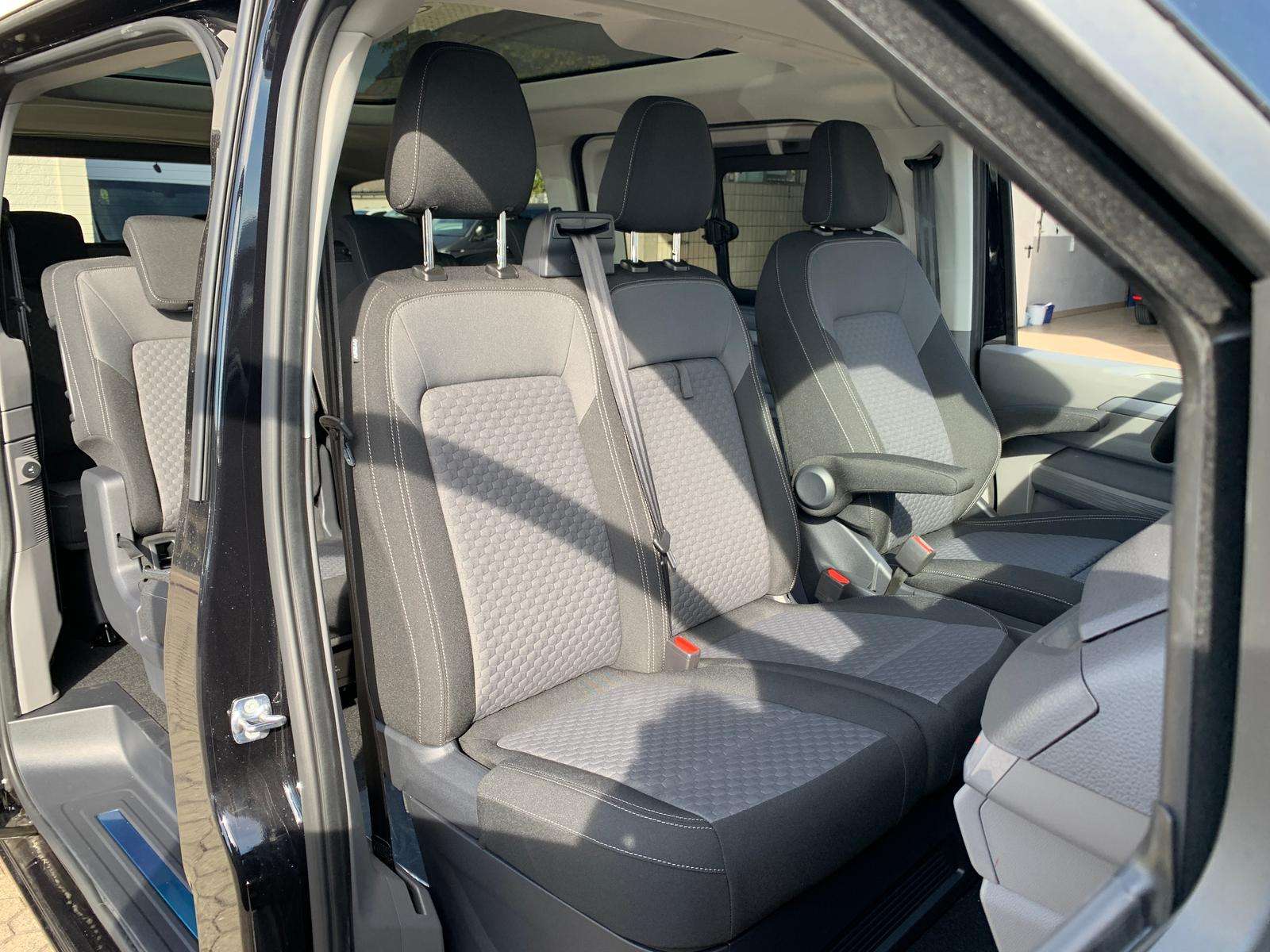 Fahrzeugbild eines Volkswagen Caravelle
