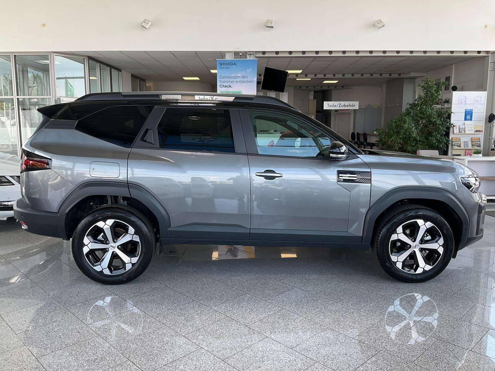 Fahrzeugbild eines Dacia Bigster